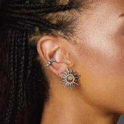 Earcuff Radiance -Olivia Jewelry NEBULEUSE CLOSEUPS SOLEIL0009 1 1