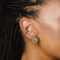 Earcuff Radiance -Olivia Jewelry NEBULEUSE CLOSEUPS SOLEIL0016 1