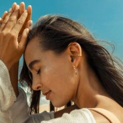 Jade -Olivia Jewelry noir 2 5eeab420 aee4 430c b546 d57af8da2d7b